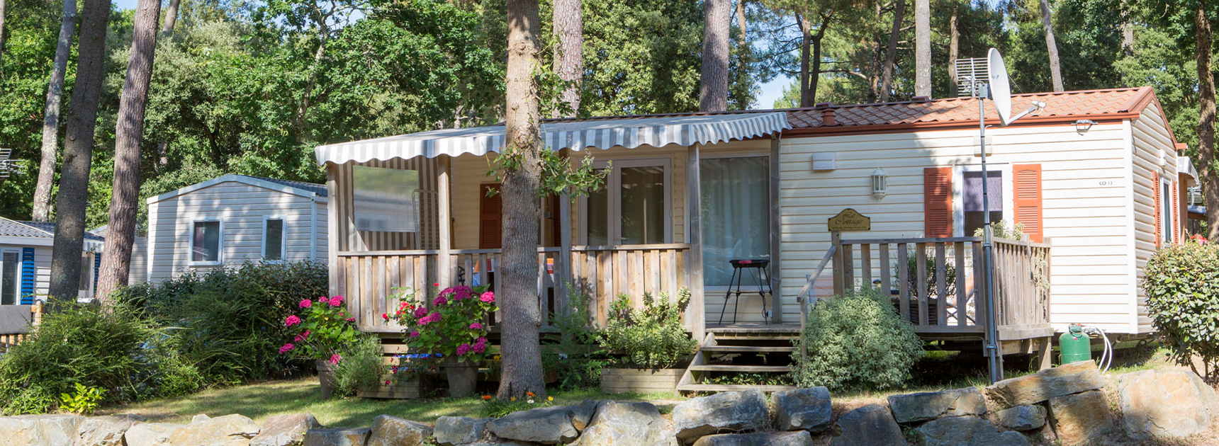 Mobil home au camping Les Pierres Couchées